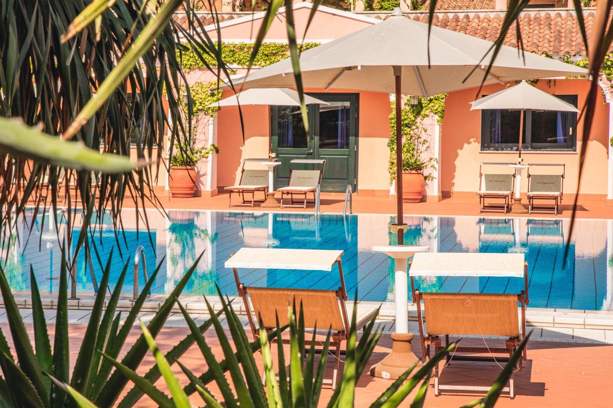 Villaggio Cala Ginepro Resort & Spa Orosei Buitenkant foto